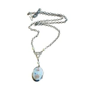 Victorian Style Regal Locket Necklace VTG Floral Painted Silver Tone Retro 60s